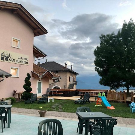 San Romedio Agriturismo Romeno ภายนอก รูปภาพ