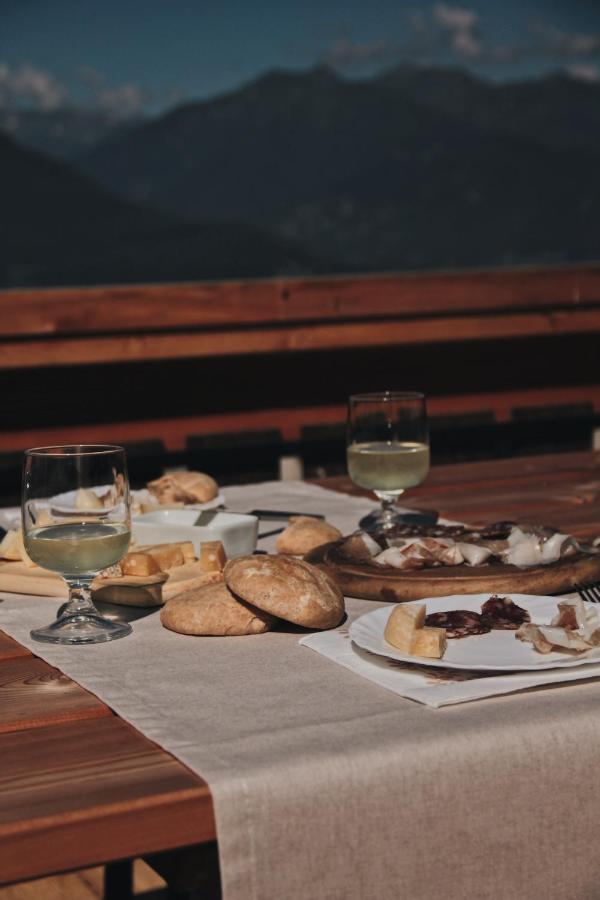 San Romedio Agriturismo Romeno ภายนอก รูปภาพ