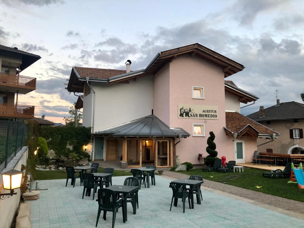 San Romedio Agriturismo Romeno ภายนอก รูปภาพ